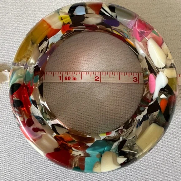 Sobral - Caillou Cristal Resin Bangle Bracelet - Picture 2 of 5